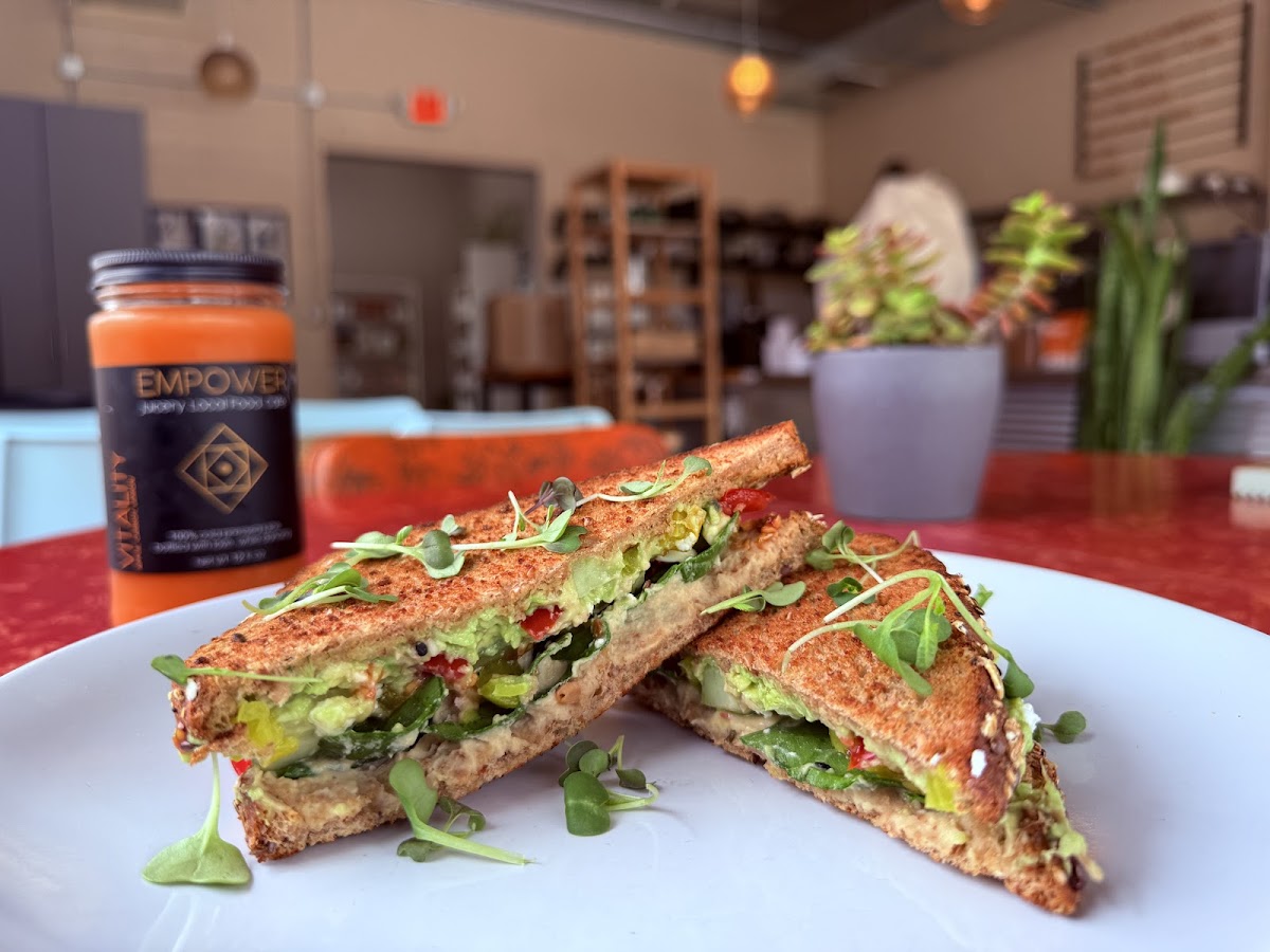 Empower Juice + Café